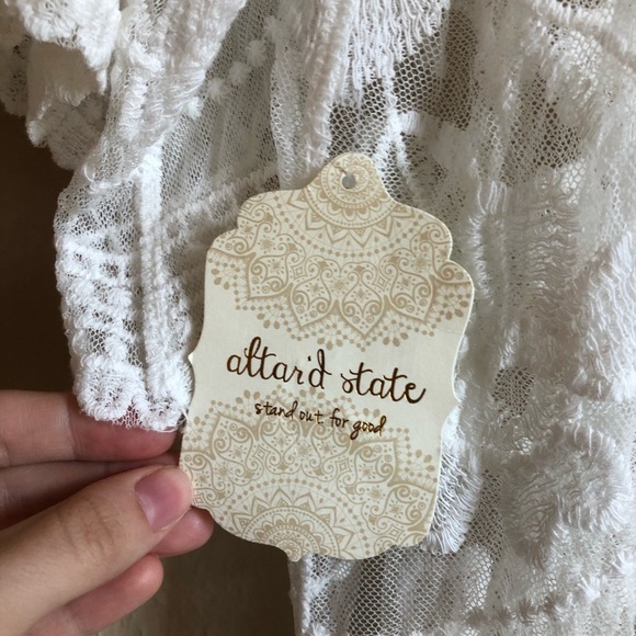 NWT Ivory Sheer lace kimono Altar’d State - Picture 4 of 5